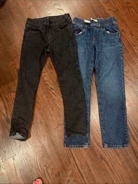 GAP boys Kids Two-Pack Jeans in Black and Blue